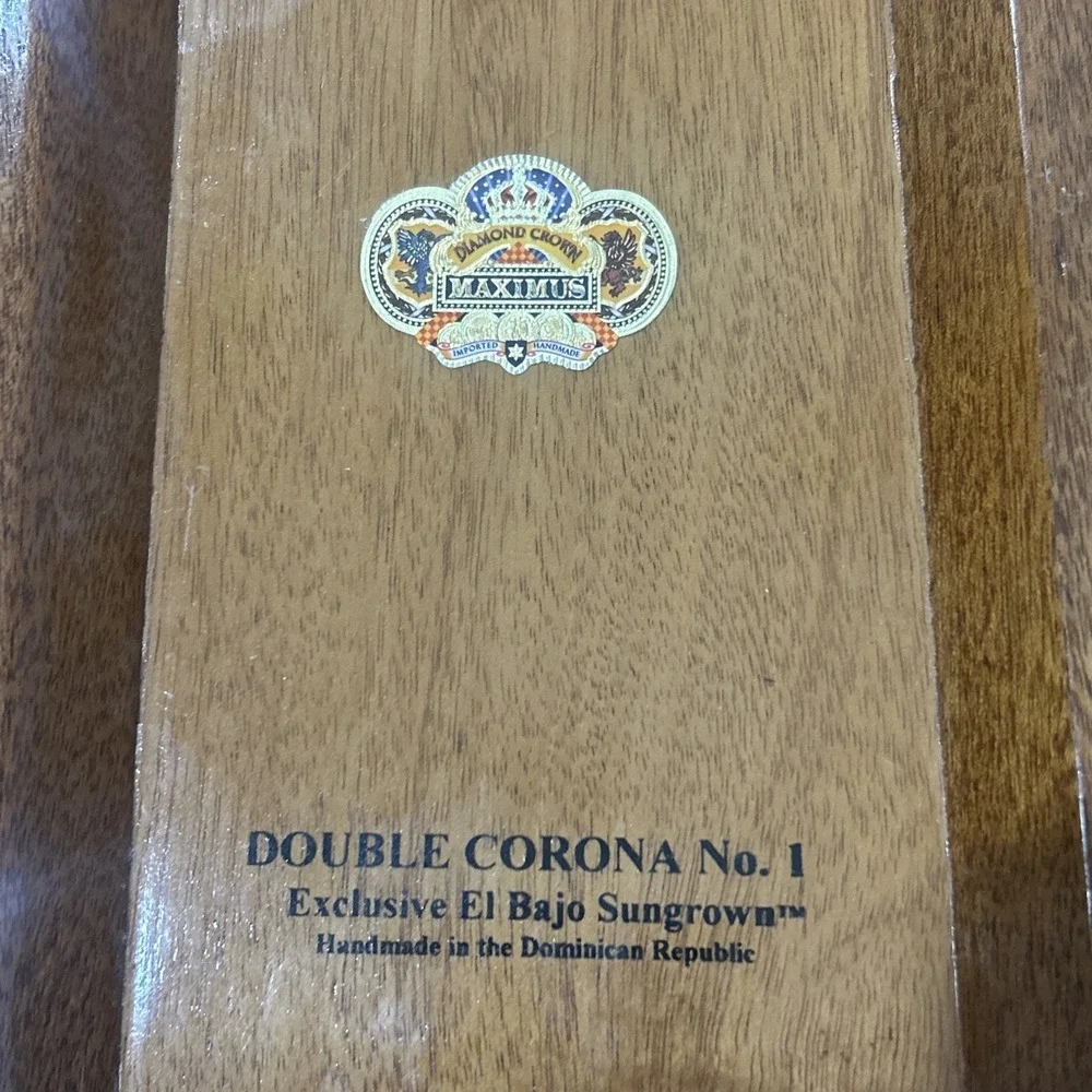 Vintage Diamond Crown Maximus Toro No. 1 Cigar Box Storage Treasure Box Decor